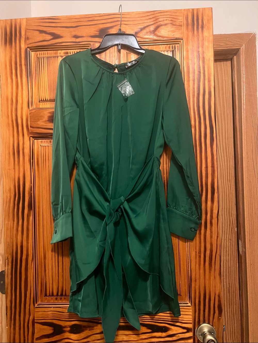 Elegant Forest Green Long-Sleeve Tie-Front Dress